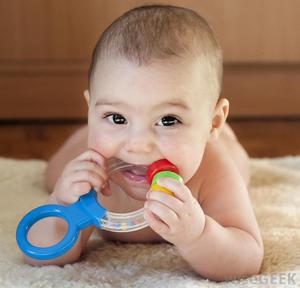 Le bébé qui fait ses dents